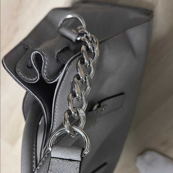 Michael Kors Grey Hamilton Saffiano Large Leather Tote Bag - Picture 13 of 15